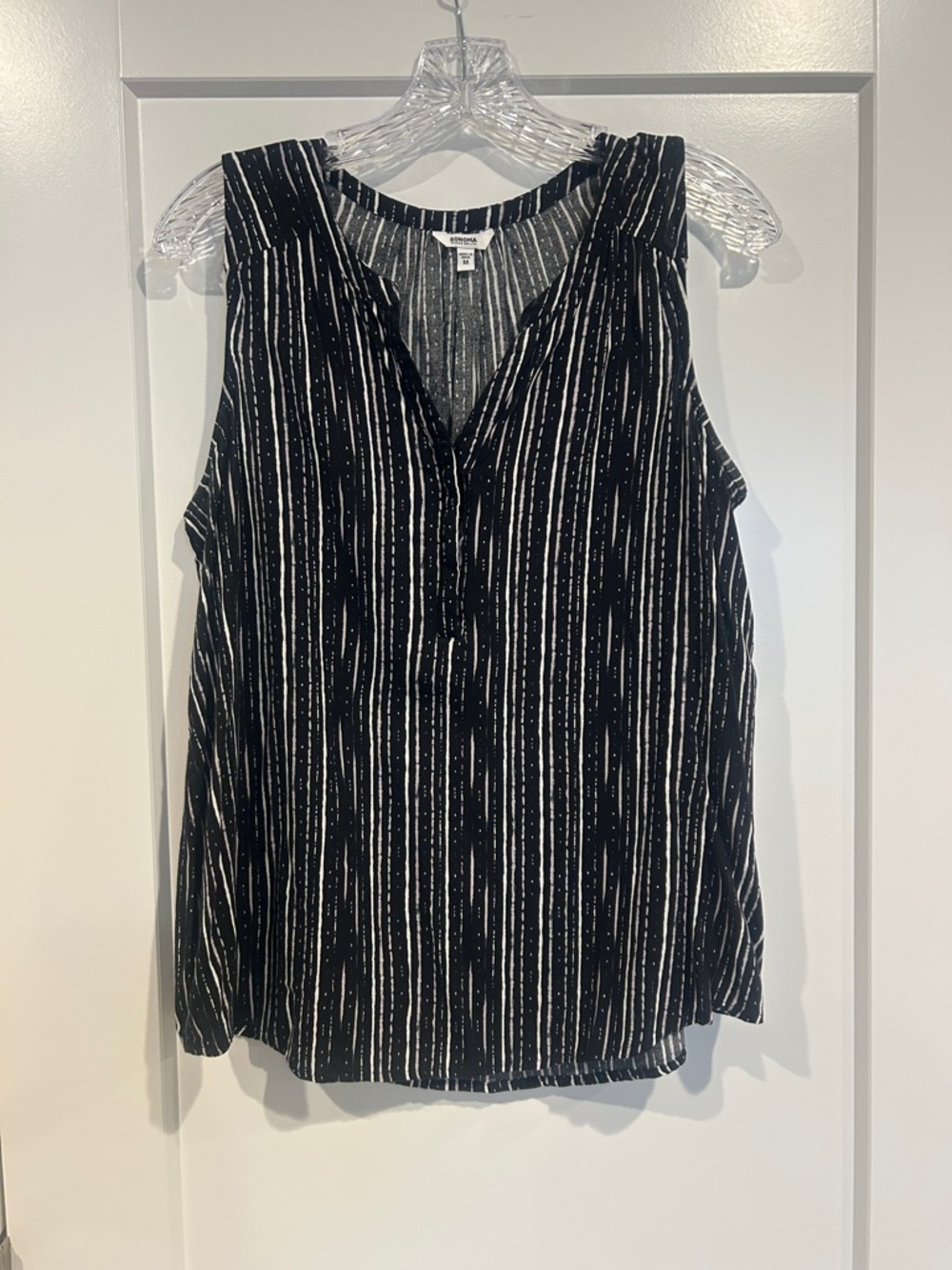 Sonoma Sleeveless Black & White Striped V-Neck Women's Top